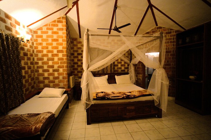 Room 12 of 79