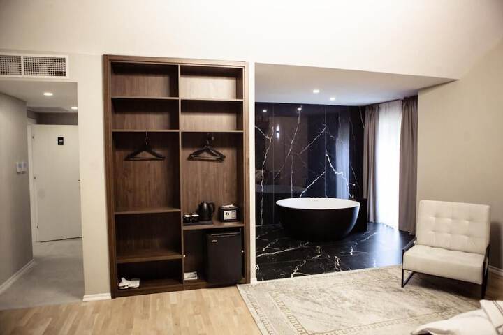 Room 27 of 56