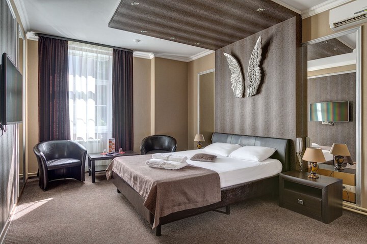 Room 5 of 36