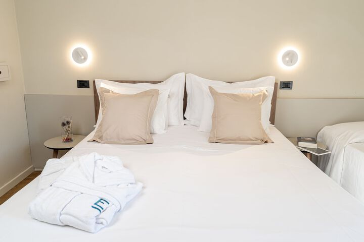 Room 37 of 211