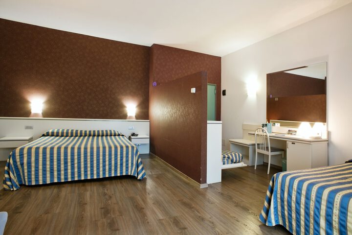 Room 38 of 86