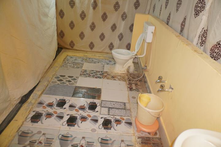 Room 43 of 85