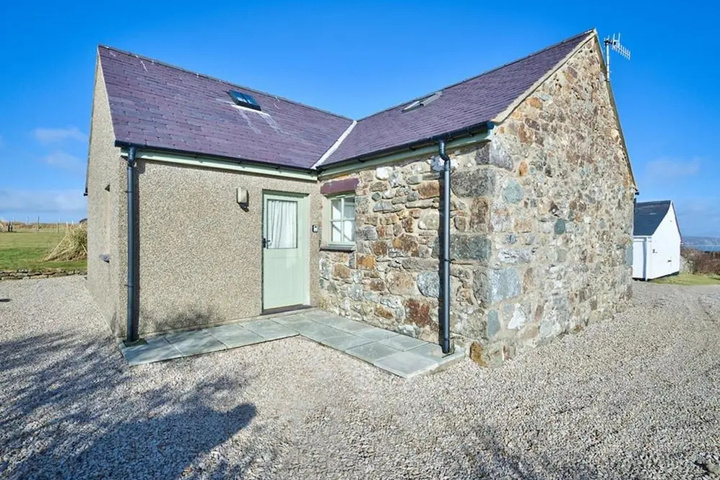 Traditional Farmhouse in Bwlchtocyn near Beach
