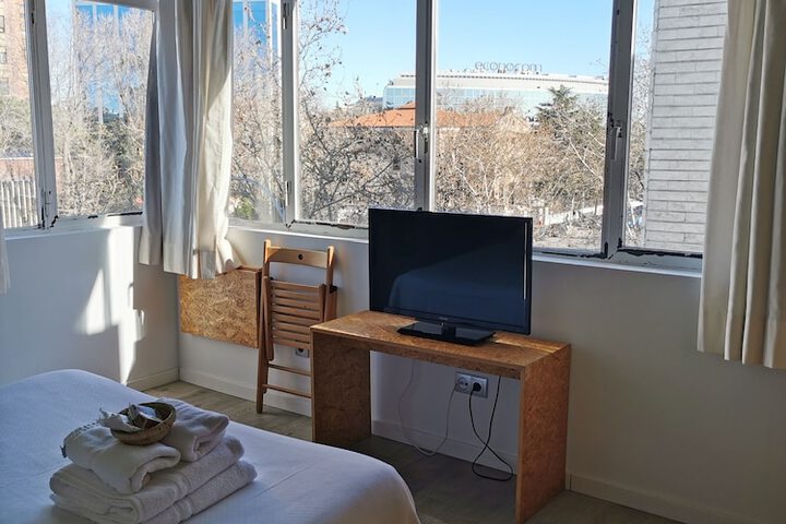 Room 9 of 63