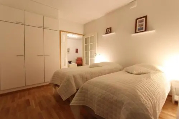Room 4 of 21