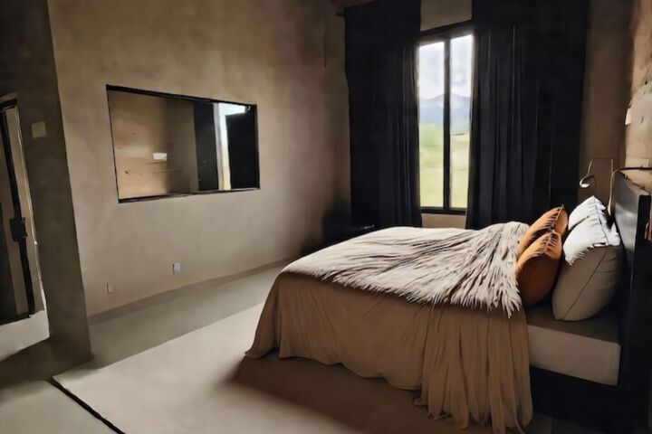 Room 5 of 31