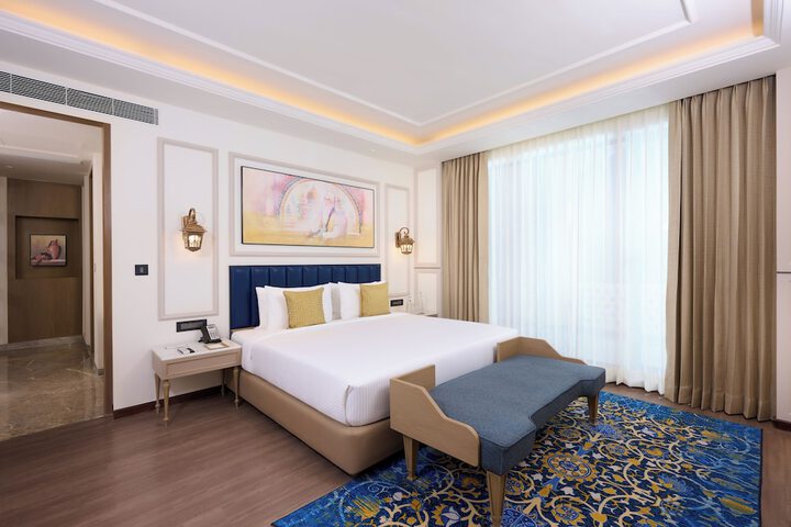 Room 25 of 63