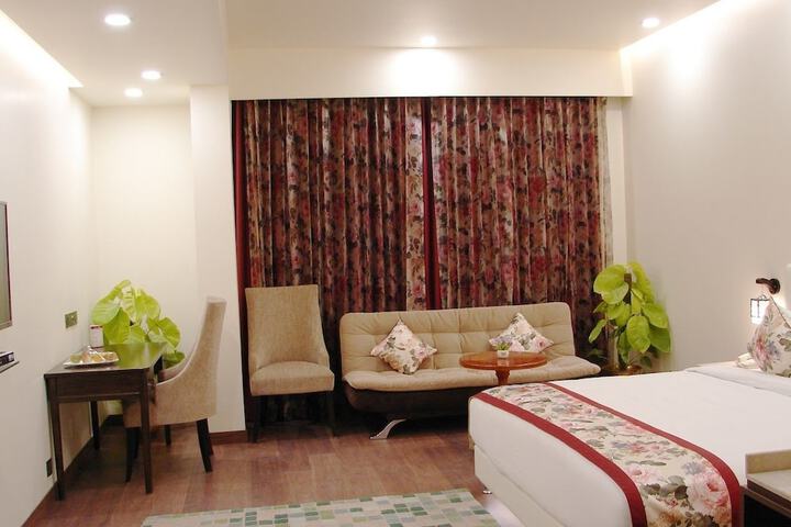 Room 7 of 45