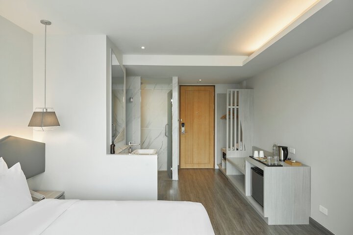 Room 9 of 61
