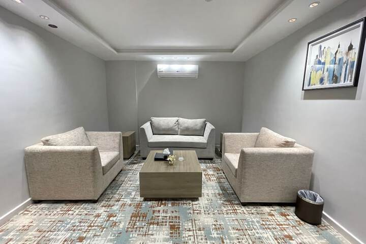 Room 42 of 68