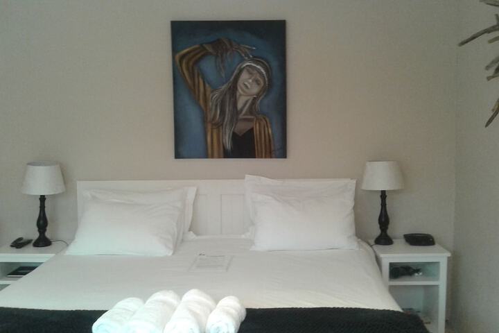 Room 11 of 67