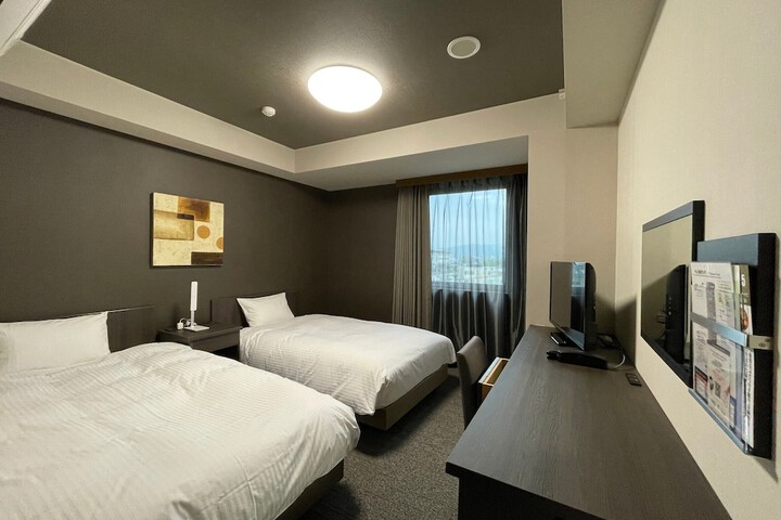 Room 14 of 38