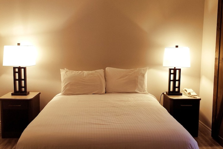 Room 11 of 25
