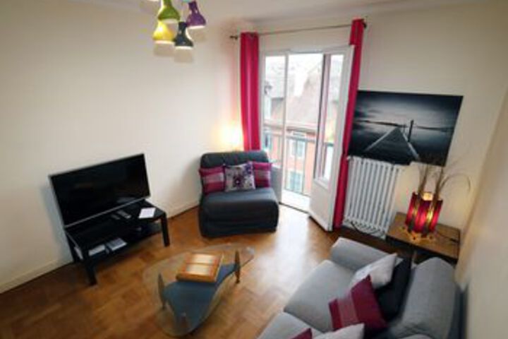 1 bedroom with elevator in downtown Annecy