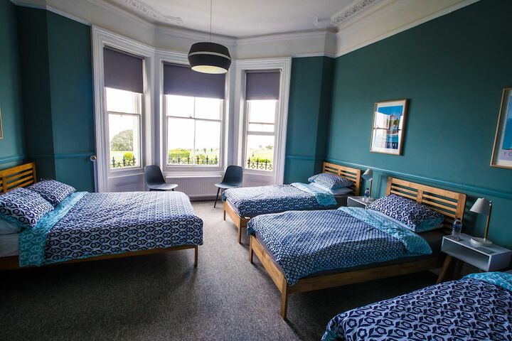 Room 10 of 86