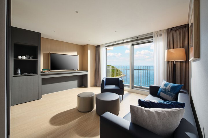 Room 20 of 49