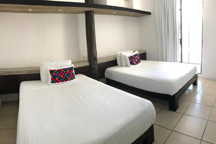 Room 13 of 34