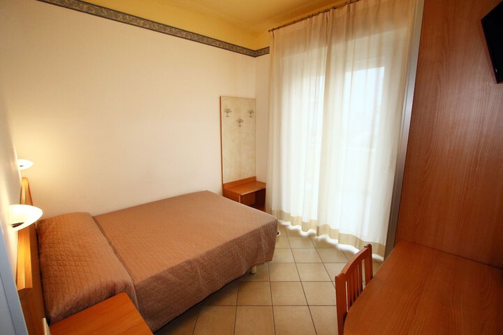 Room 22 of 73