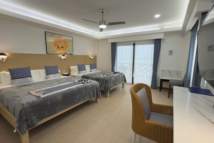 Room 72 of 272