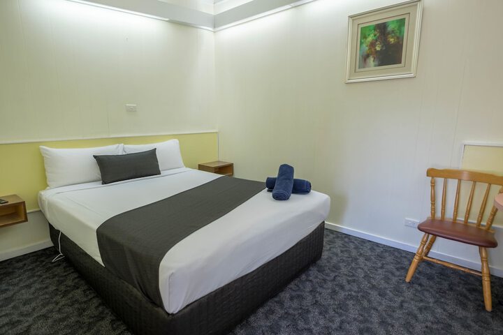 Room 10 of 64