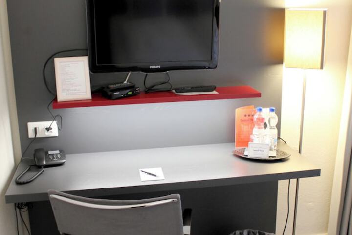 Room 10 of 44