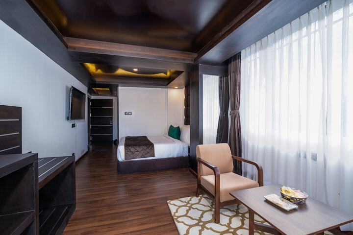 Room 27 of 67