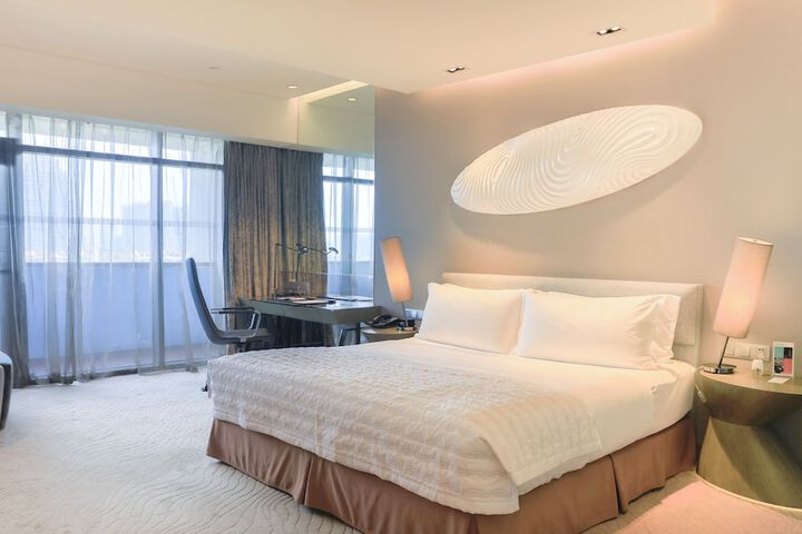 Room 5 of 65