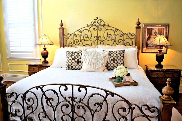 Room 16 of 227