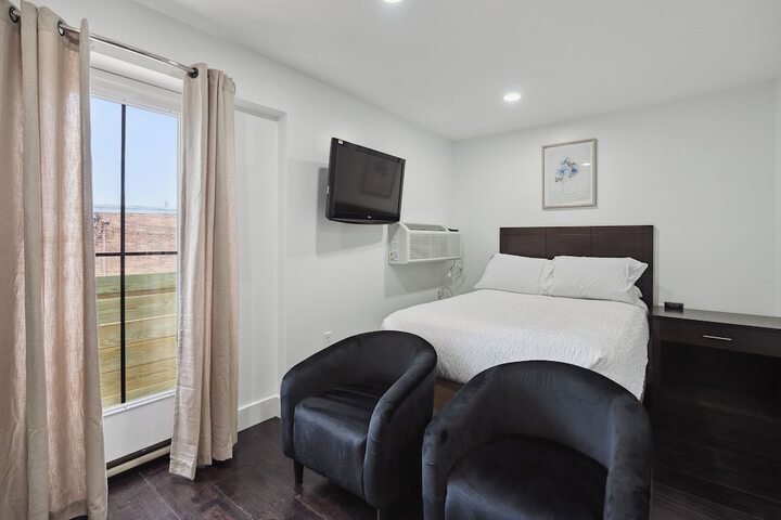 Room 21 of 72
