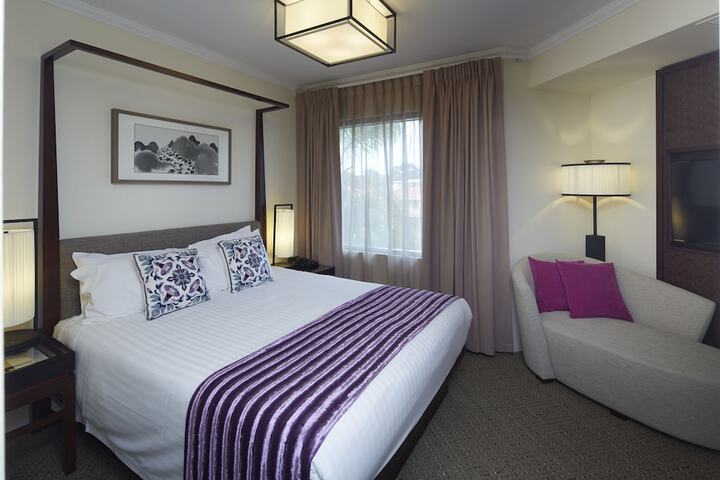 Room 19 of 48