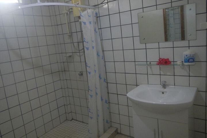 Room 84 of 128