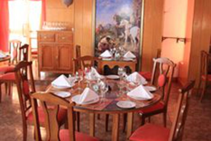 Dining 5 of 5