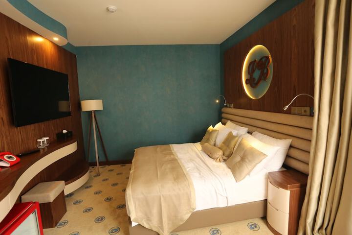 Room 5 of 46