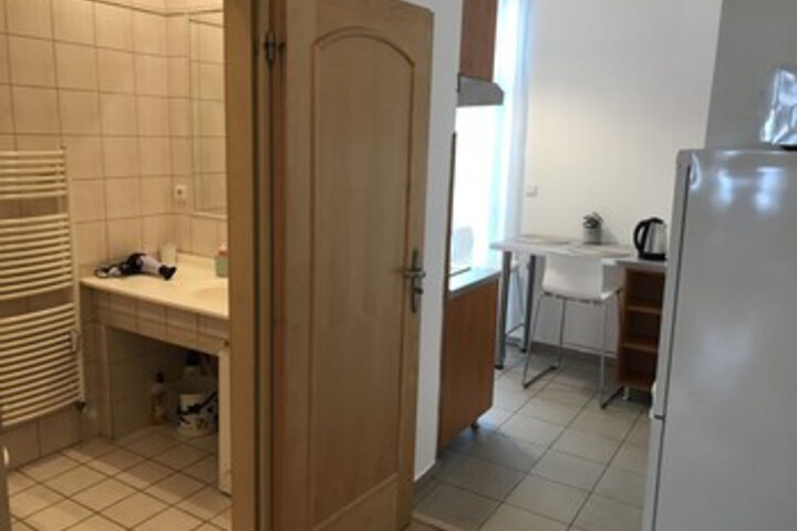 Room 9 of 35
