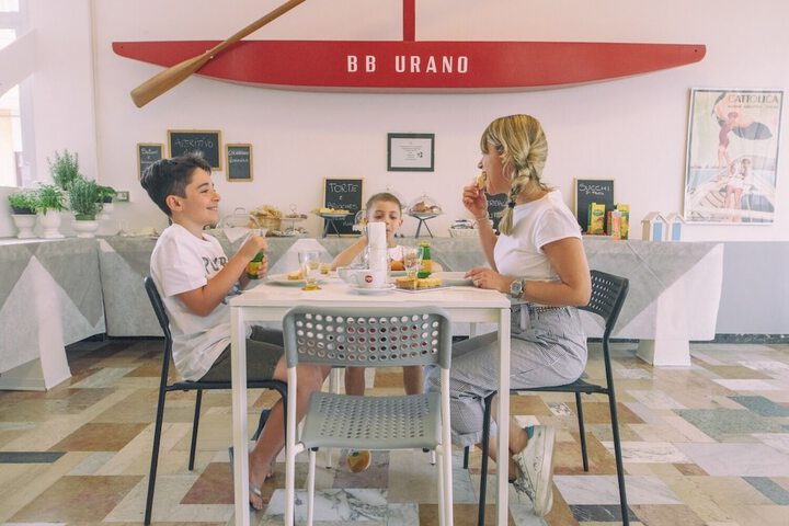 Dining 15 of 17