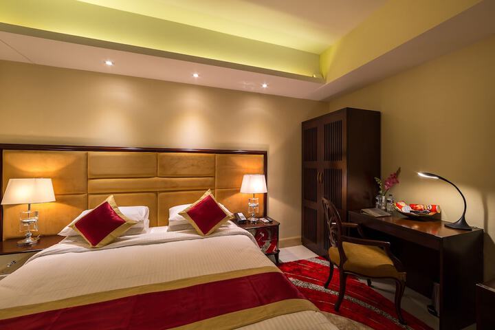 Room 4 of 34