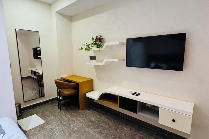 Room 46 of 59