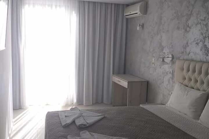 Room 8 of 41