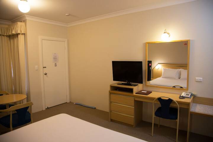 Room 30 of 44