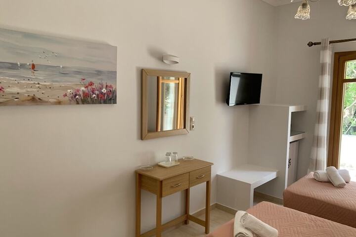 Room 43 of 90