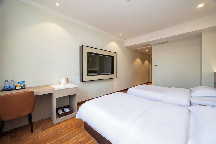 Room 12 of 48