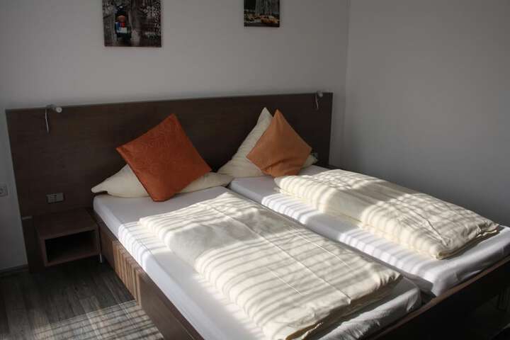 Room 18 of 52