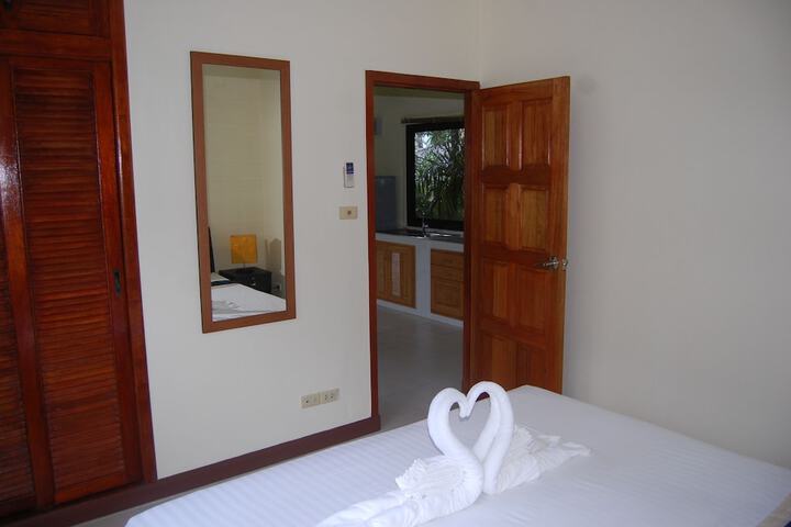 Room 8 of 159