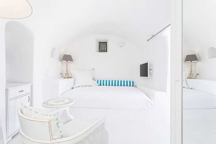 Room 5 of 109