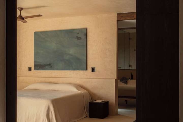 Room 8 of 42