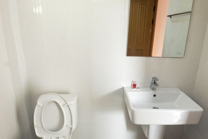 Room 15 of 27