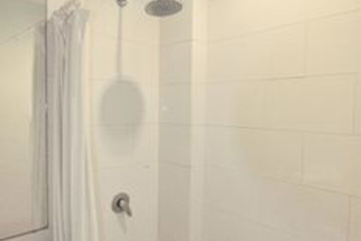 Room 6 of 21