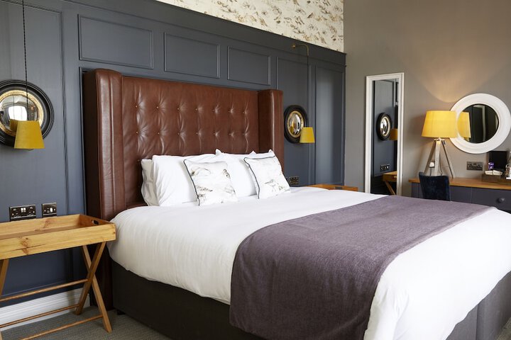 Room 2 of 54