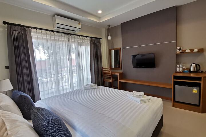 Room 17 of 42
