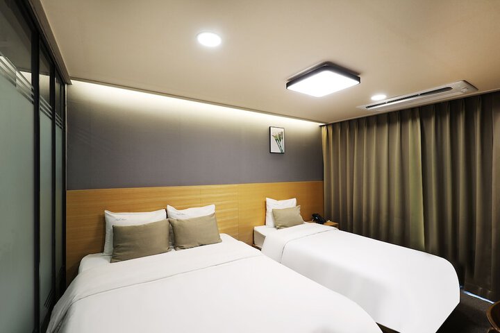 Room 22 of 62